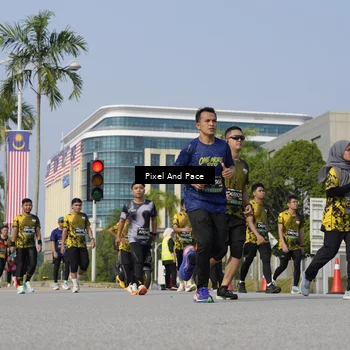 Runner Photo 6474664