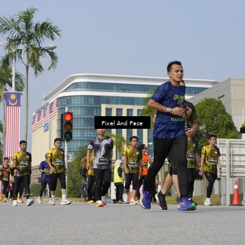 Runner Photo 6474685