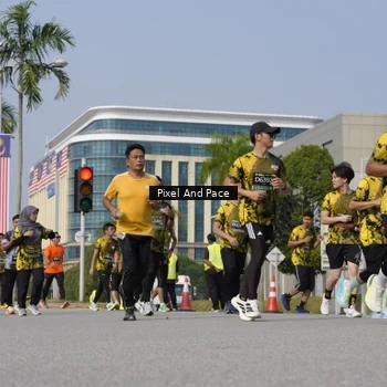 Runner Photo 6474725