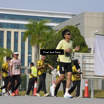 Runner Photo 6474879