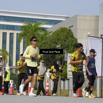 Runner Photo 6474897