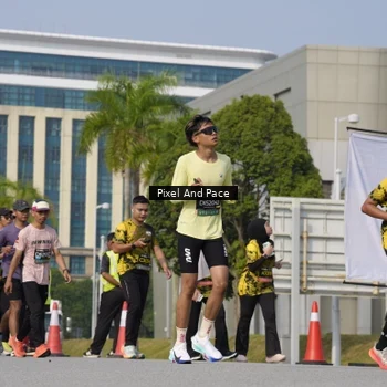 Runner Photo 6474914