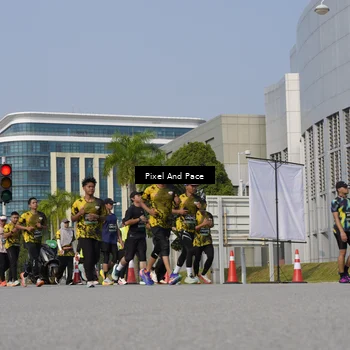 Runner Photo 6474925