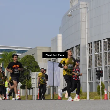 Runner Photo 6475039
