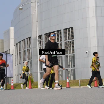 Runner Photo 6475104