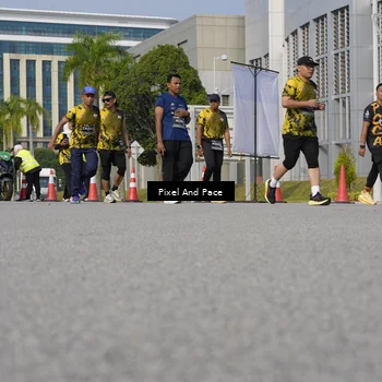 Runner Photo 6475229
