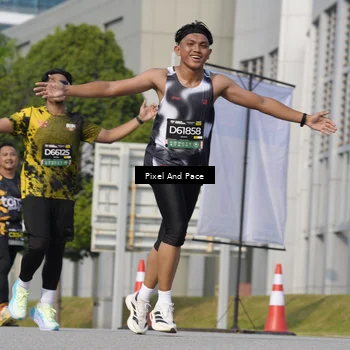 Runner Photo 6475248