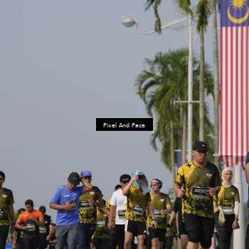 Runner Photo 6475276
