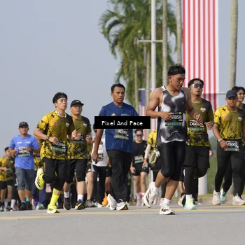 Runner Photo 6475312