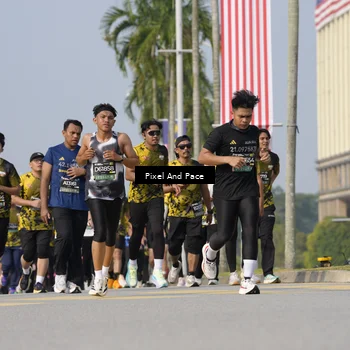 Runner Photo 6475343