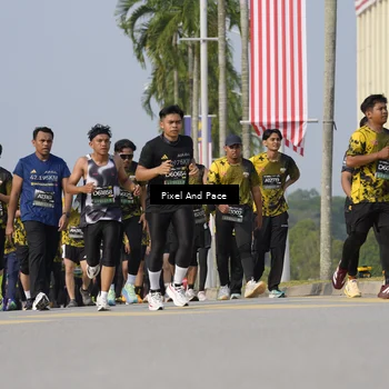 Runner Photo 6475345