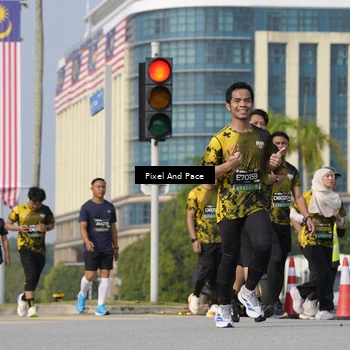 Runner Photo 6475373