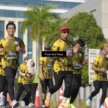 Runner Photo 6475387