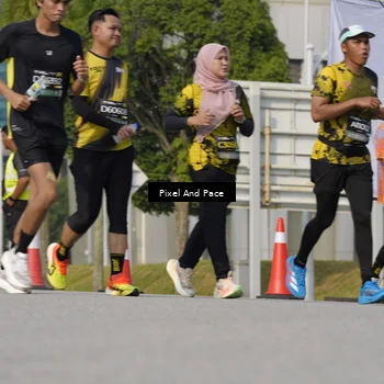 Runner Photo 6475425