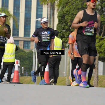 Runner Photo 6475438