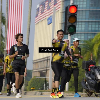 Runner Photo 6475446