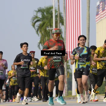 Runner Photo 6475610