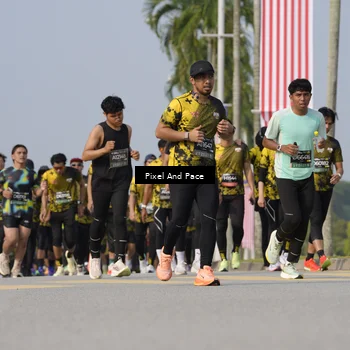 Runner Photo 6475637