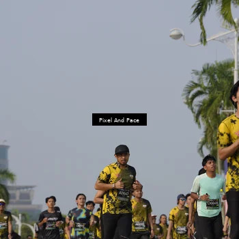 Runner Photo 6475650