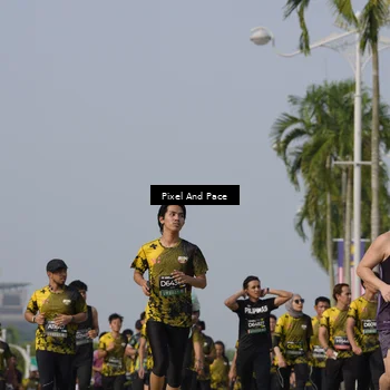 Runner Photo 6475664