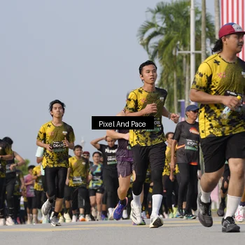 Runner Photo 6475694