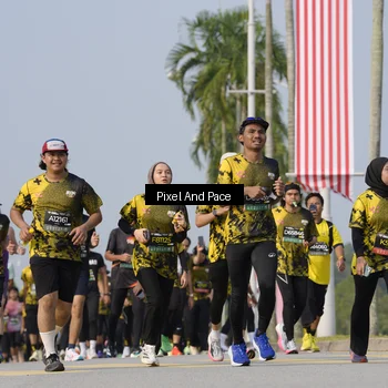 Runner Photo 6475699