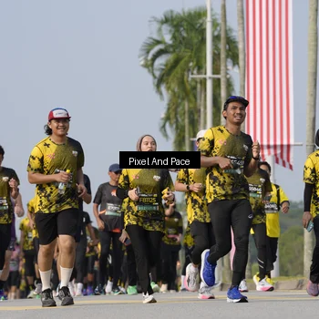 Runner Photo 6475709