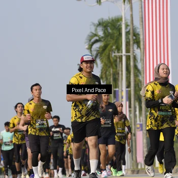 Runner Photo 6475714