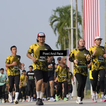 Runner Photo 6475720