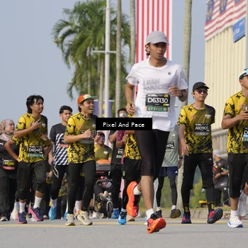 Runner Photo 6475807