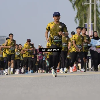 Runner Photo 6475844