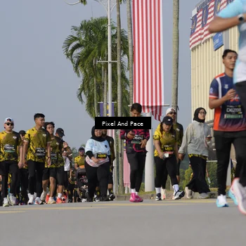 Runner Photo 6475863