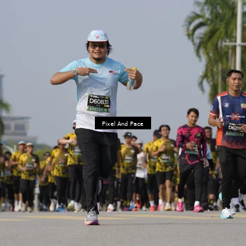 Runner Photo 6475878