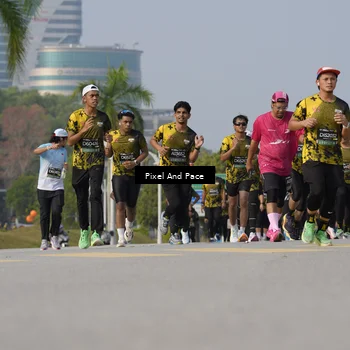 Runner Photo 6475912