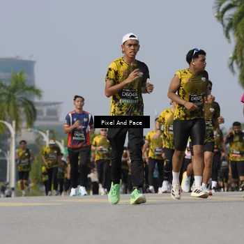Runner Photo 6475913