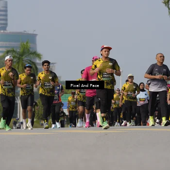 Runner Photo 6475914