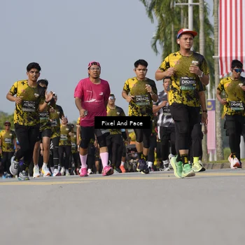 Runner Photo 6475916