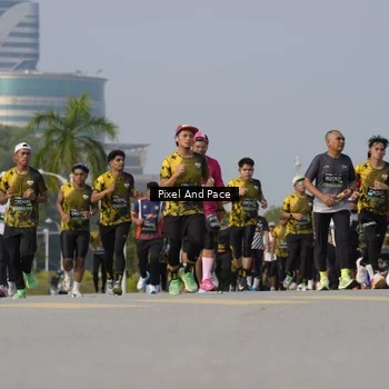 Runner Photo 6475944
