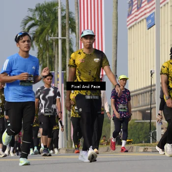 Runner Photo 6475996