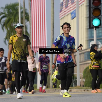Runner Photo 6476013