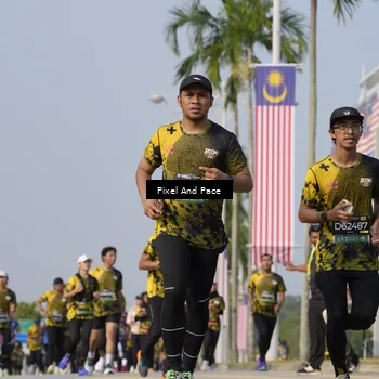 Runner Photo 6476068
