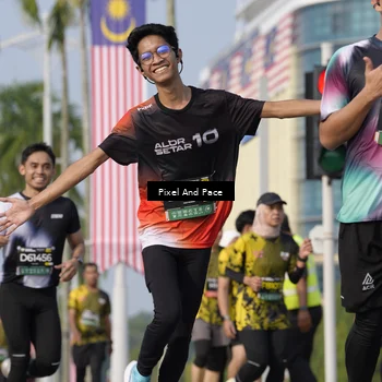 Runner Photo 6476080