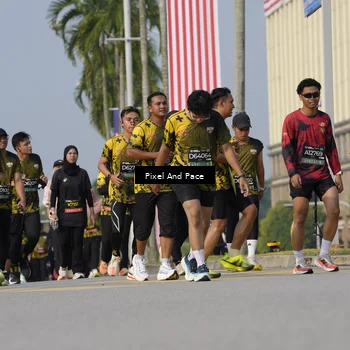 Runner Photo 6476082