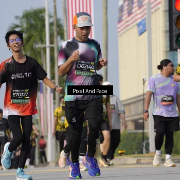 Runner Photo 6476117