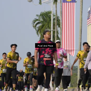 Runner Photo 6476141