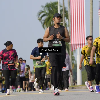 Runner Photo 6476168