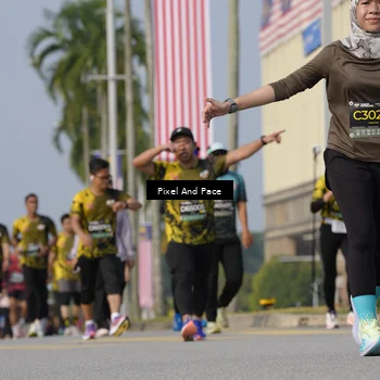 Runner Photo 6476182