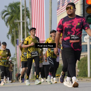Runner Photo 6476185