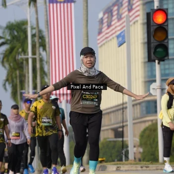 Runner Photo 6476200