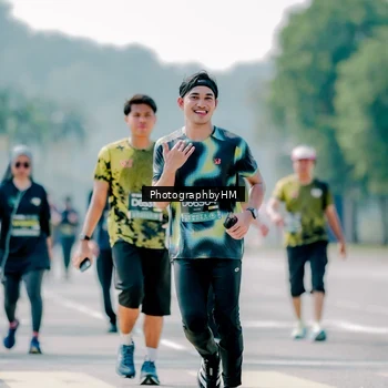 Runner Photo 6476206